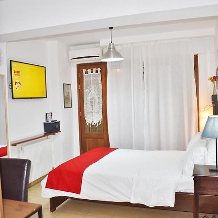 Kripis Studio Tesalonika Bagian luar foto