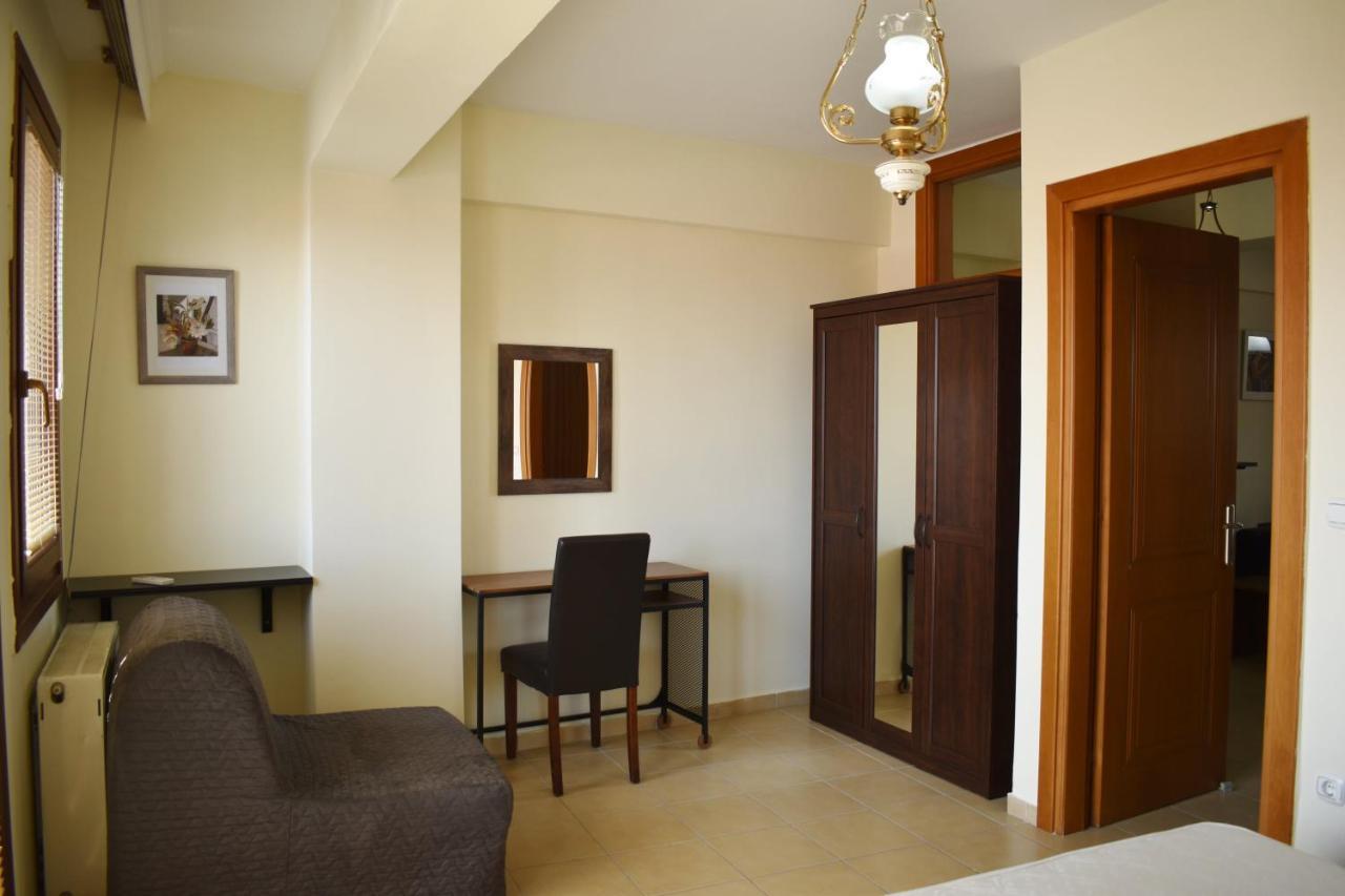 Kripis Studio Tesalonika Bagian luar foto