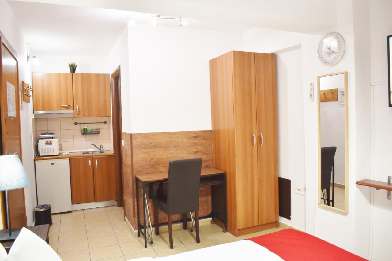 Kripis Studio Tesalonika Bagian luar foto