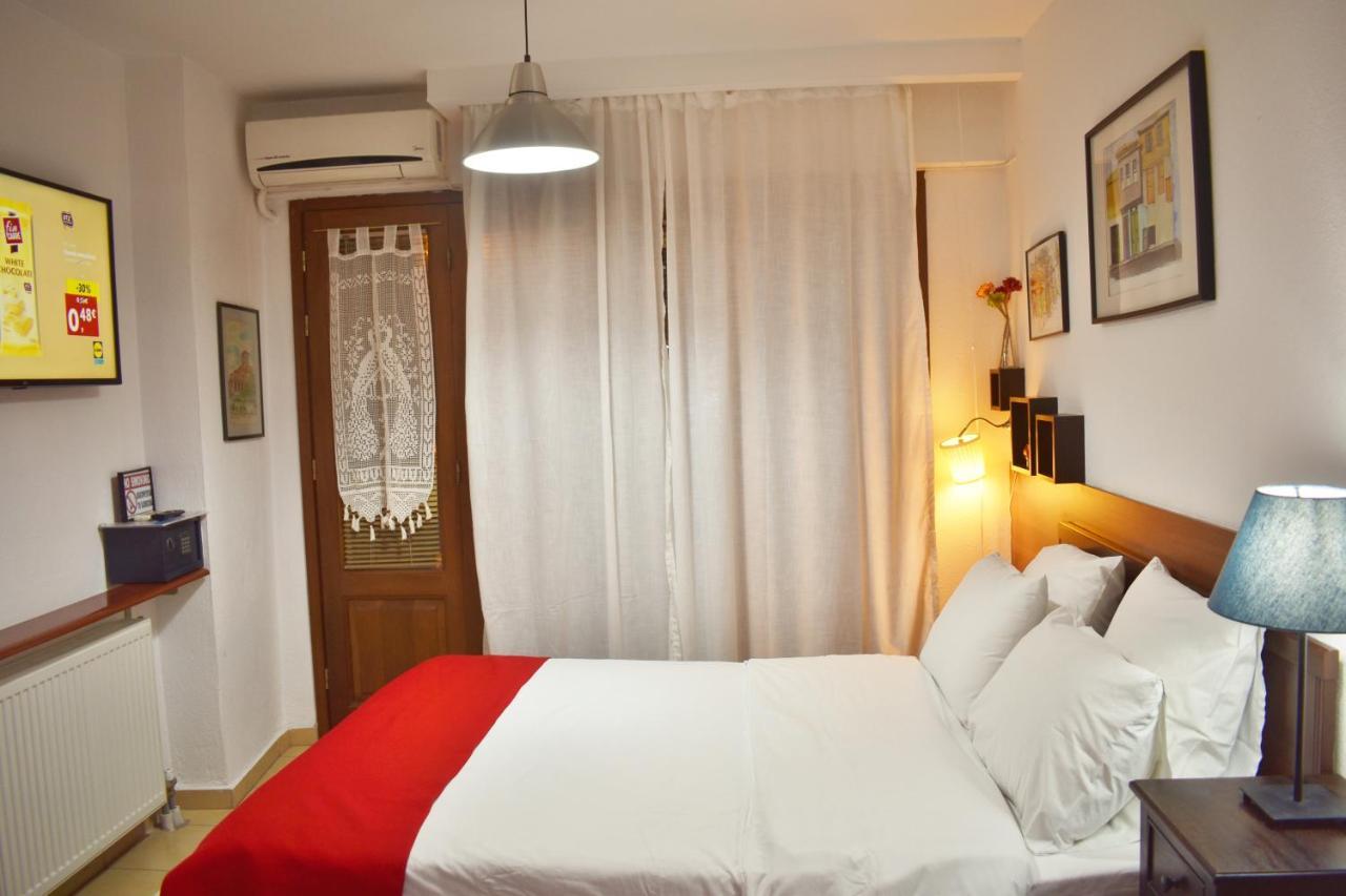 Kripis Studio Tesalonika Bagian luar foto