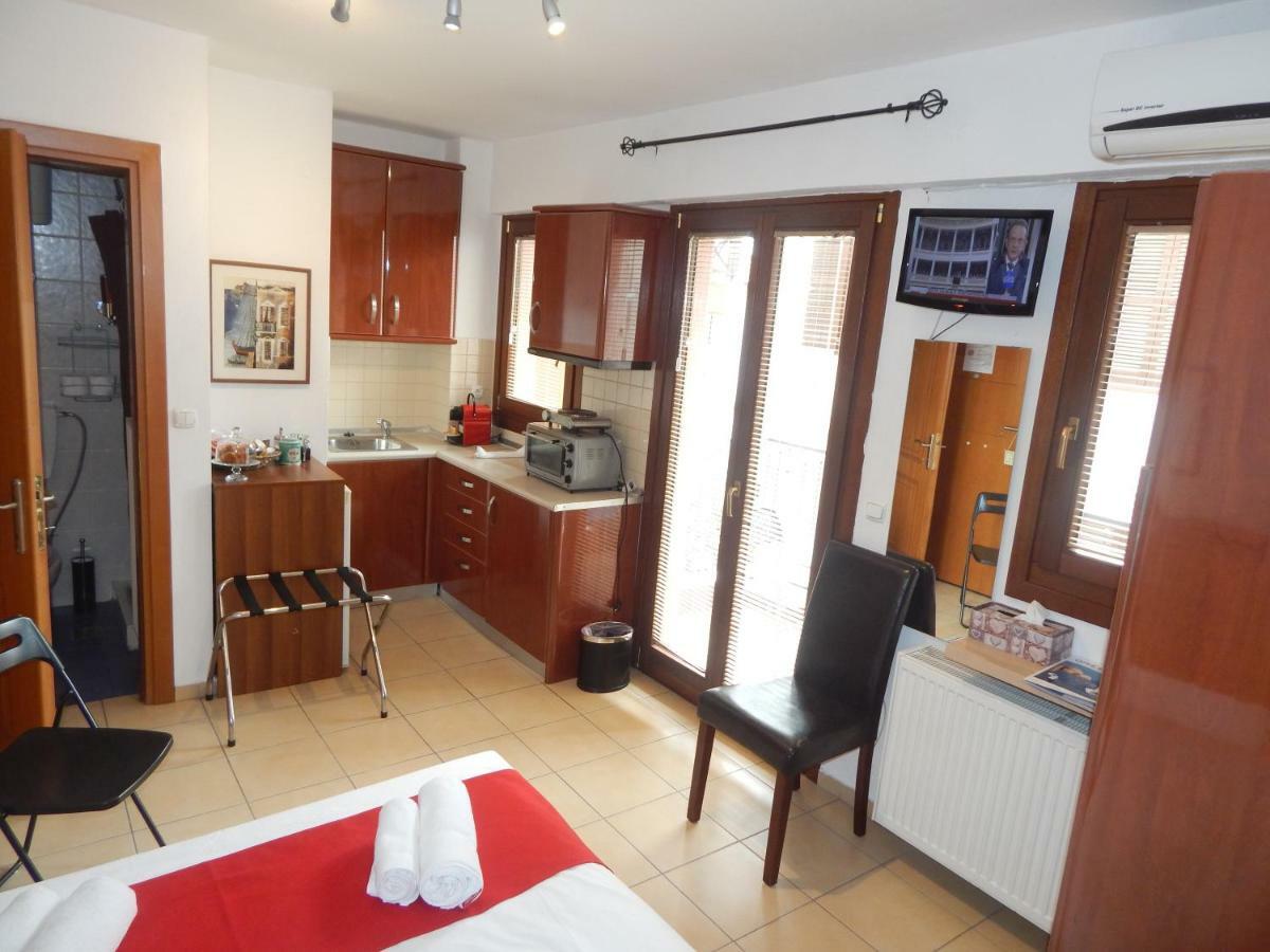 Kripis Studio Tesalonika Bagian luar foto