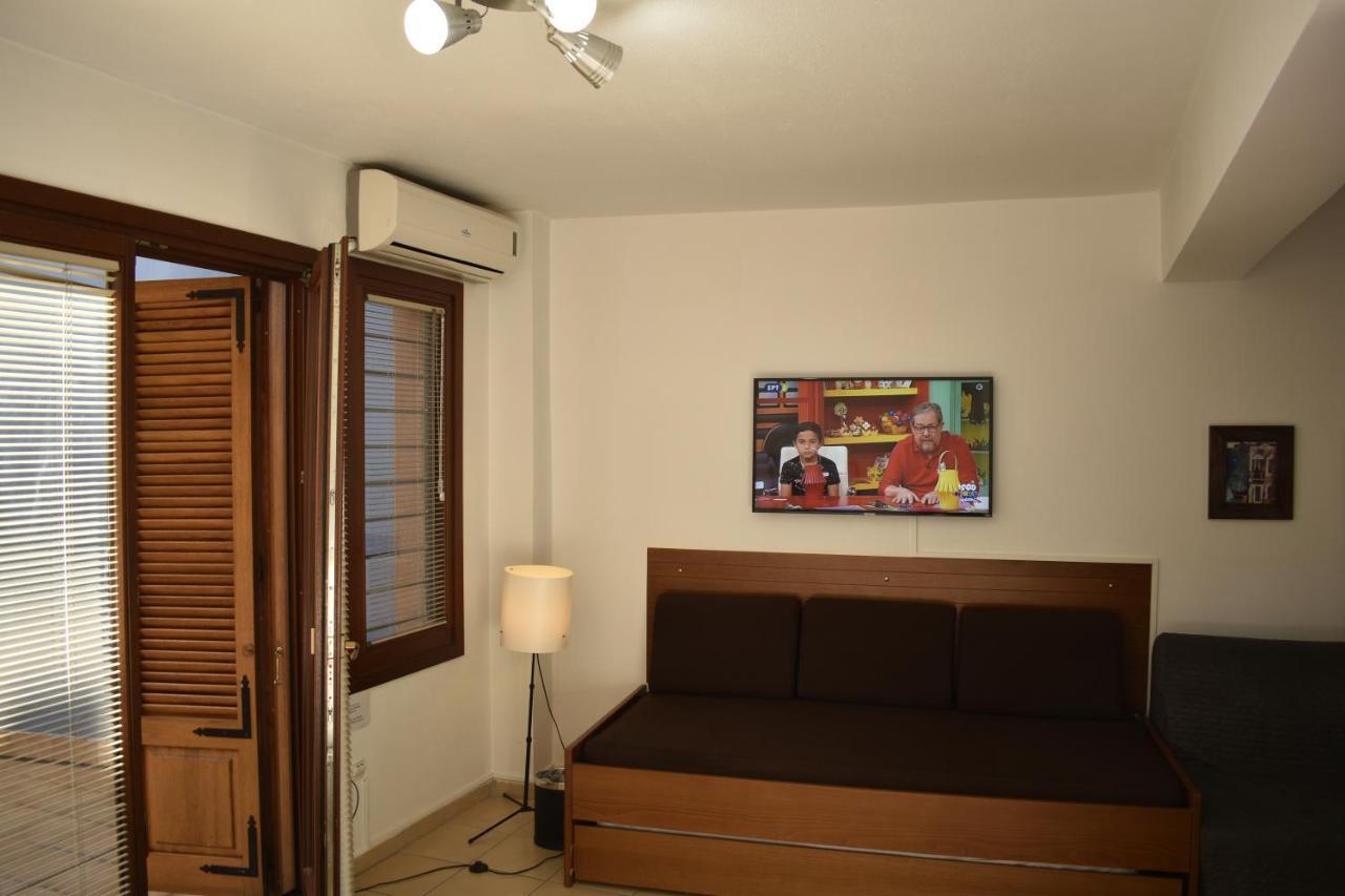 Kripis Studio Tesalonika Bagian luar foto