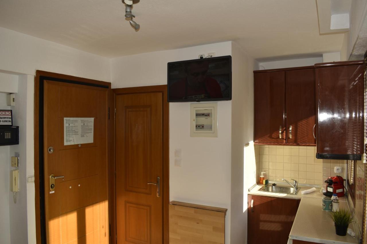 Kripis Studio Tesalonika Bagian luar foto